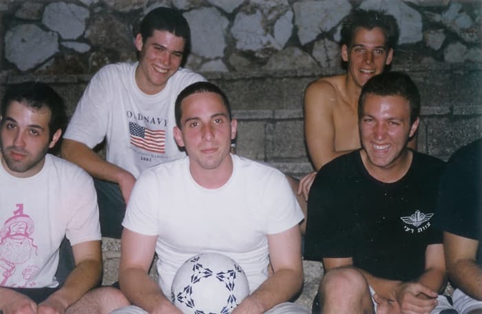 חיים עם חברים - HP_050645_34